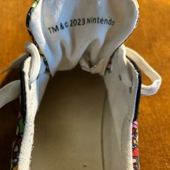 Super Mario Bros Sneakers Shoes Size 5 Nintendo Ground Up Kids Yoshi Luigi Peach - Picture 10 of 12